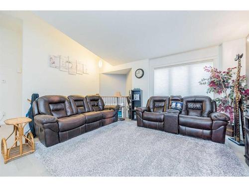 7325 88 Street, Grande Prairie, AB - Indoor Photo Showing Living Room