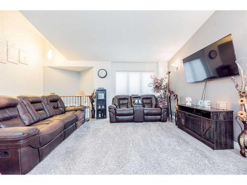 7325 88 Street, Grande Prairie, AB - Indoor Photo Showing Living Room