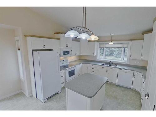 59502 Range Road 35, Rural Barrhead No. 11, County Of, AB - Indoor Photo Showing Kitchen With Double Sink