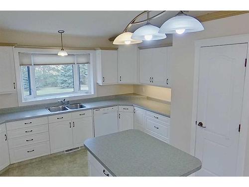 59502 Range Road 35, Rural Barrhead No. 11, County Of, AB - Indoor Photo Showing Kitchen With Double Sink