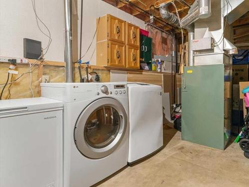 7833 Mission Heights Drive, Grande Prairie, AB - Indoor Photo Showing Laundry Room