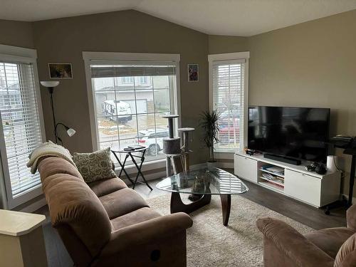 11550 73 Avenue, Grande Prairie, AB - Indoor Photo Showing Living Room