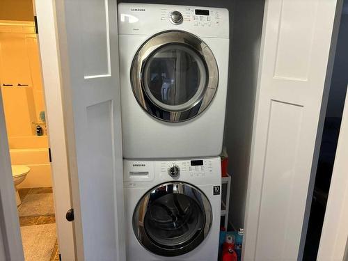 11550 73 Avenue, Grande Prairie, AB - Indoor Photo Showing Laundry Room