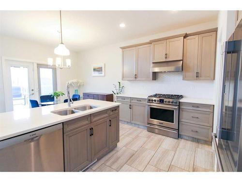 10402 135 Avenue, Grande Prairie, AB - Indoor Photo Showing Kitchen With Stainless Steel Kitchen With Double Sink With Upgraded Kitchen