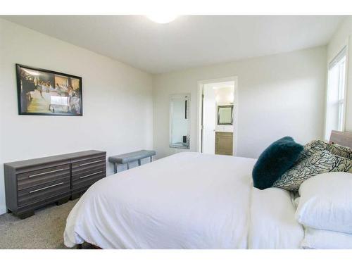 10402 135 Avenue, Grande Prairie, AB - Indoor Photo Showing Bedroom