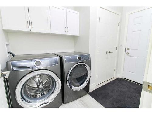 10402 135 Avenue, Grande Prairie, AB - Indoor Photo Showing Laundry Room