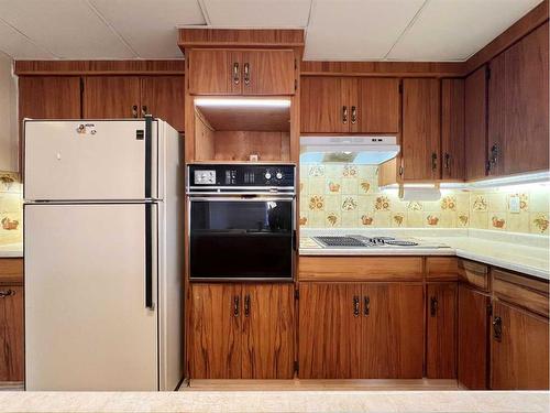 5015 46 Street, Valleyview, AB - Indoor Photo Showing Kitchen