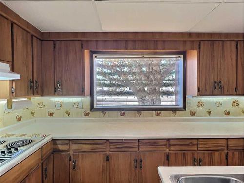 5015 46 Street, Valleyview, AB - Indoor Photo Showing Kitchen