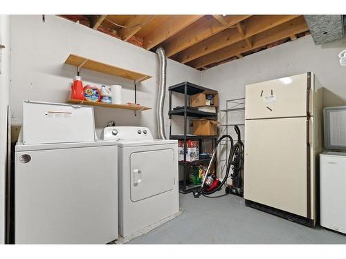 11709 95 Street, Grande Prairie, AB - Indoor Photo Showing Laundry Room