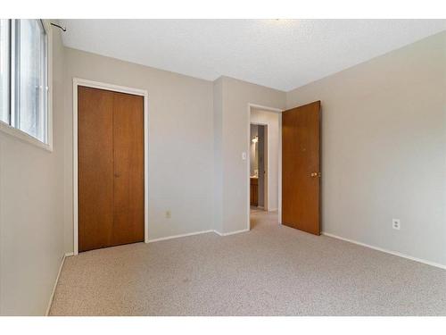 11709 95 Street, Grande Prairie, AB - Indoor Photo Showing Other Room