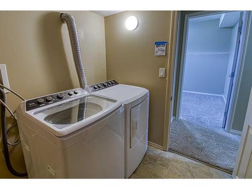 7141 114A Street, Grande Prairie, AB - Indoor Photo Showing Laundry Room