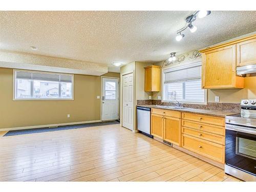 7141 114A Street, Grande Prairie, AB - Indoor Photo Showing Kitchen With Double Sink