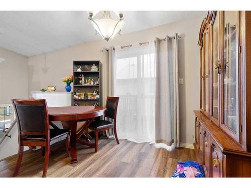 8809 66 Avenue, Grande Prairie, AB - Indoor Photo Showing Dining Room