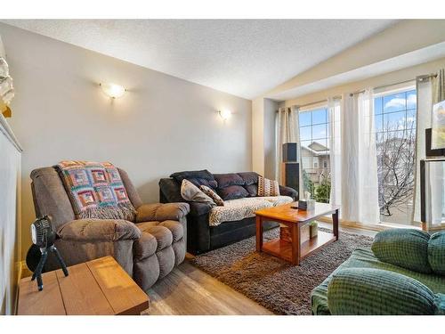 8809 66 Avenue, Grande Prairie, AB - Indoor Photo Showing Living Room