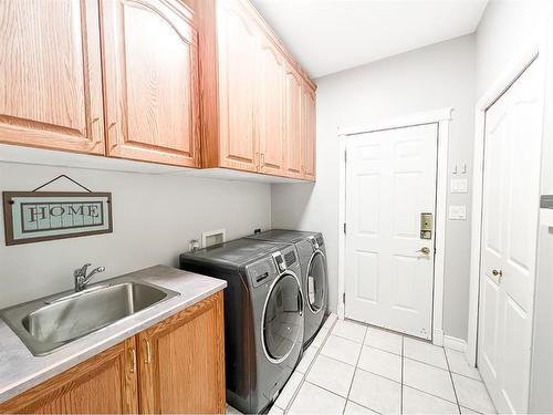 513 1St B Street Sw, Falher, AB - Indoor Photo Showing Laundry Room