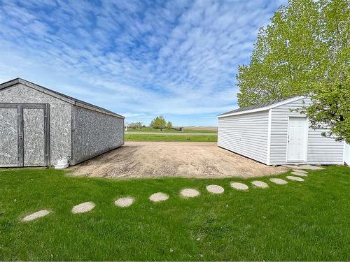 513 1St B Street Sw, Falher, AB - Outdoor