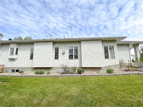 513 1St B Street Sw, Falher, AB - Outdoor