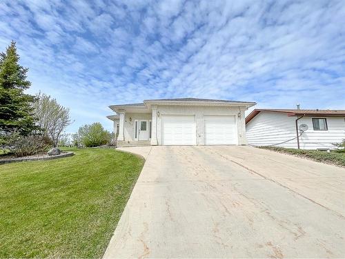 513 1St B Street Sw, Falher, AB - Outdoor