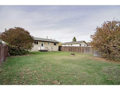 7413 98B St, Peace River, AB - Outdoor