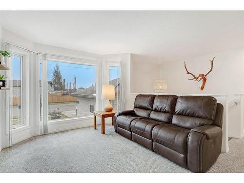 9514 91 Street, Grande Prairie, AB - Indoor Photo Showing Living Room