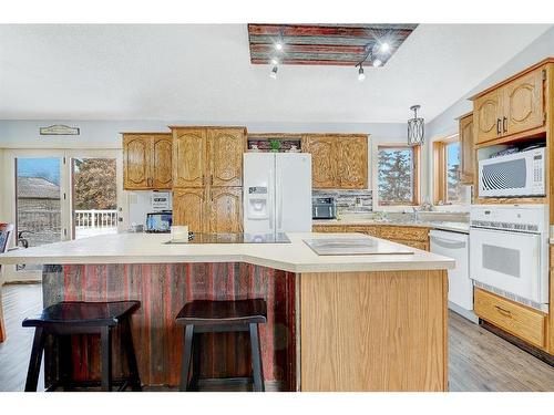 821050 Hwy 732, Rural Fairview No. 136, M.D. Of, AB - Indoor Photo Showing Kitchen