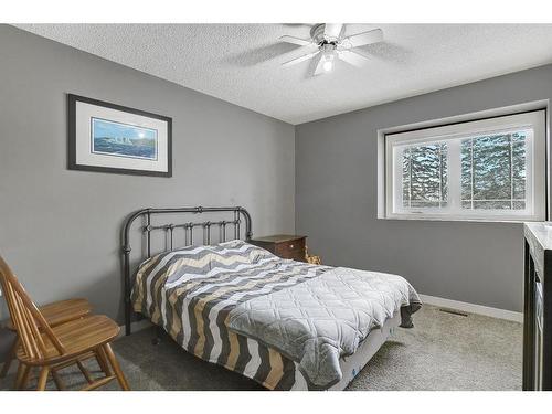 821050 Hwy 732, Rural Fairview No. 136, M.D. Of, AB - Indoor Photo Showing Bedroom