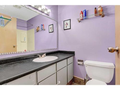 132-9501 72 Avenue, Grande Prairie, AB - Indoor Photo Showing Bathroom