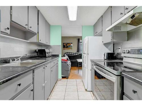 132-9501 72 Avenue, Grande Prairie, AB - Indoor Photo Showing Kitchen