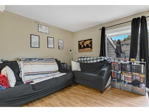 132-9501 72 Avenue, Grande Prairie, AB - Indoor Photo Showing Bedroom