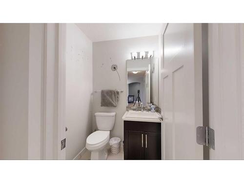 11329 62 Avenue, Grande Prairie, AB - Indoor Photo Showing Bathroom