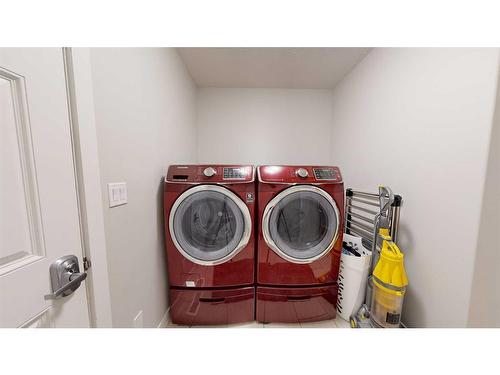 11329 62 Avenue, Grande Prairie, AB - Indoor Photo Showing Laundry Room