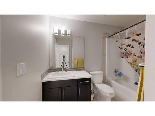 11329 62 Avenue, Grande Prairie, AB - Indoor Photo Showing Bathroom