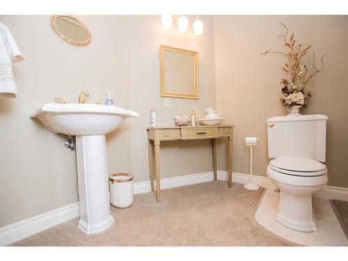 12602 Lakeshore Drive, Grande Prairie, AB - Indoor Photo Showing Bathroom