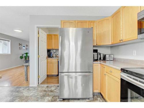 9212 94 Avenue, Grande Prairie, AB - Indoor Photo Showing Kitchen