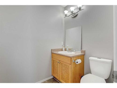 9212 94 Avenue, Grande Prairie, AB - Indoor Photo Showing Bathroom