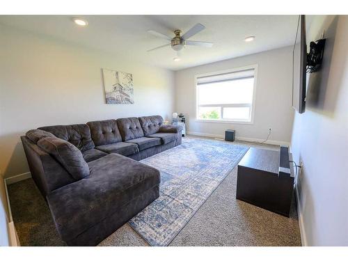 8518 71A Avenue, Grande Prairie, AB - Indoor Photo Showing Living Room