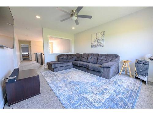 8518 71A Avenue, Grande Prairie, AB - Indoor Photo Showing Living Room