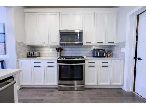 8518 71A Avenue, Grande Prairie, AB - Indoor Photo Showing Kitchen