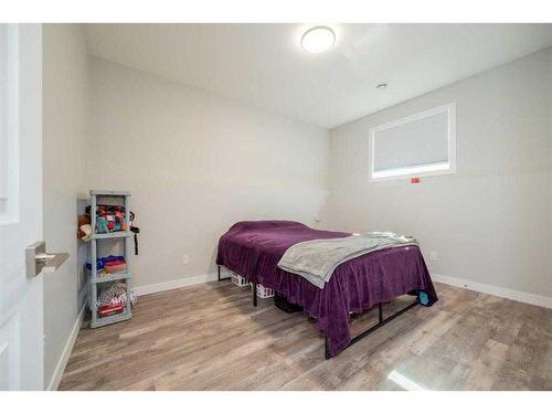 A/B-9067 80 Avenue, Grande Prairie, AB - Indoor Photo Showing Bedroom