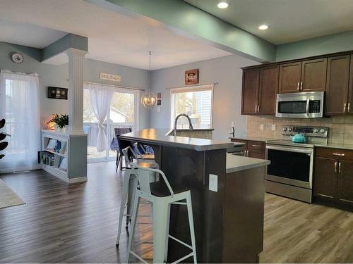 8542 69 Avenue, Grande Prairie, AB - Indoor Photo Showing Kitchen