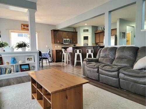 8542 69 Avenue, Grande Prairie, AB - Indoor Photo Showing Living Room