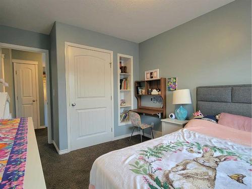 8542 69 Avenue, Grande Prairie, AB - Indoor Photo Showing Bedroom