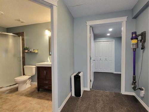 8542 69 Avenue, Grande Prairie, AB - Indoor Photo Showing Bathroom