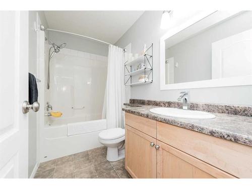 8709 65 Avenue, Grande Prairie, AB - Indoor Photo Showing Bathroom