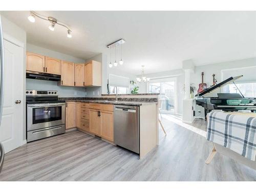 8709 65 Avenue, Grande Prairie, AB - Indoor Photo Showing Kitchen