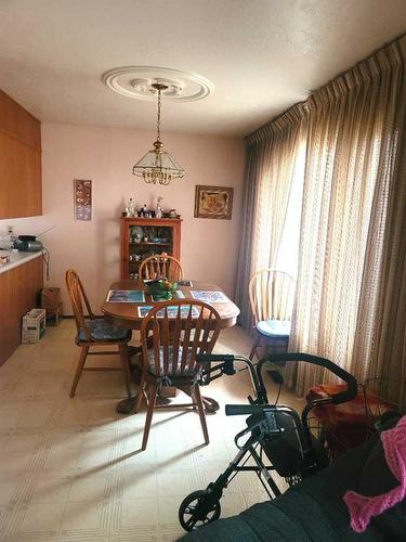 5832-59 Avenue, High Prairie, AB - Indoor Photo Showing Dining Room