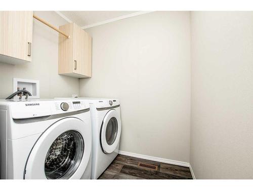 131-11850 84 Avenue, Grande Prairie, AB - Indoor Photo Showing Laundry Room