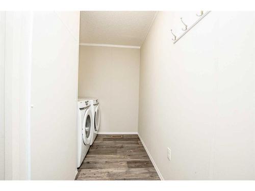 131-11850 84 Avenue, Grande Prairie, AB - Indoor Photo Showing Laundry Room