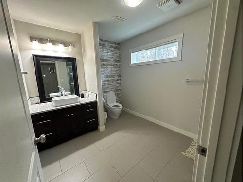 222 Range Road, Rural Northern Lights, County Of, AB - Indoor Photo Showing Bathroom