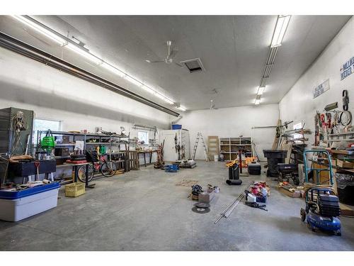 715060 Range Road 64,, Grande Prairie, AB - Indoor Photo Showing Garage